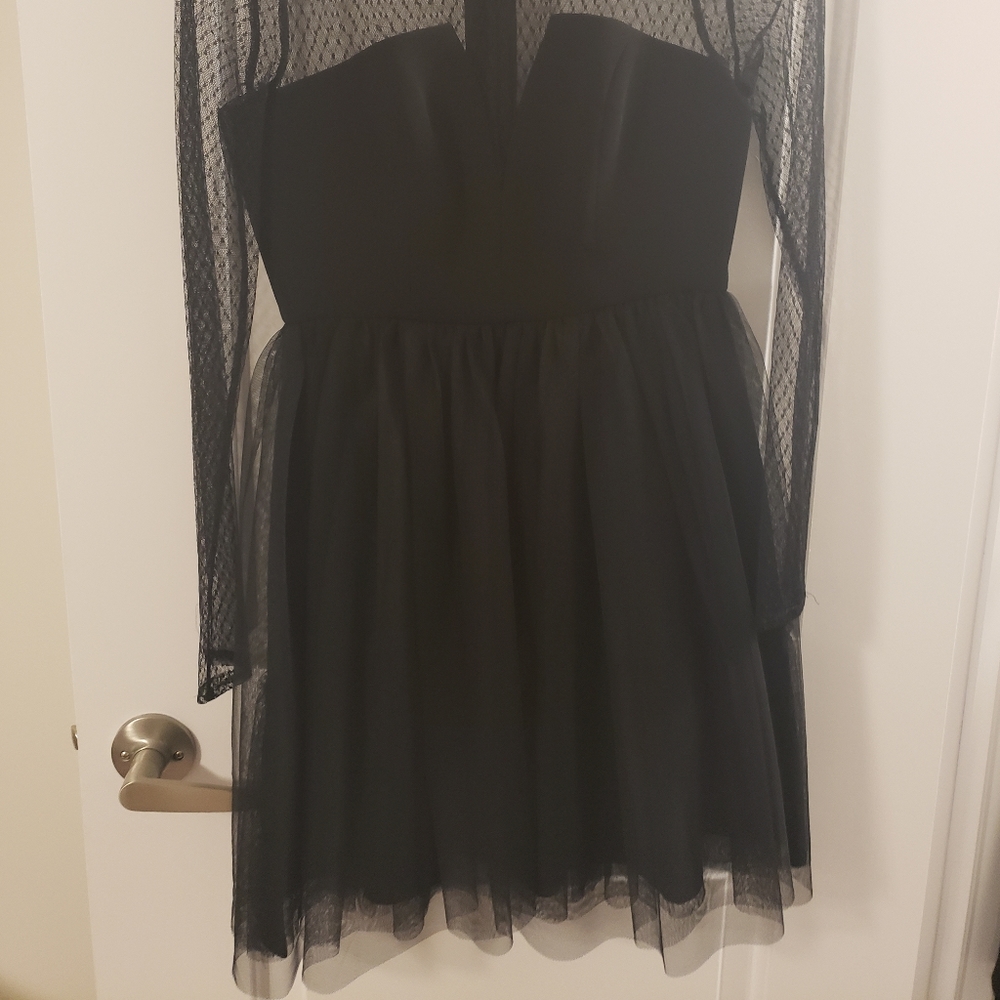 Back dress - Picture 2 of 2
